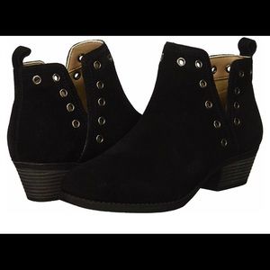 Soda-Eyelet suede bootie size 7